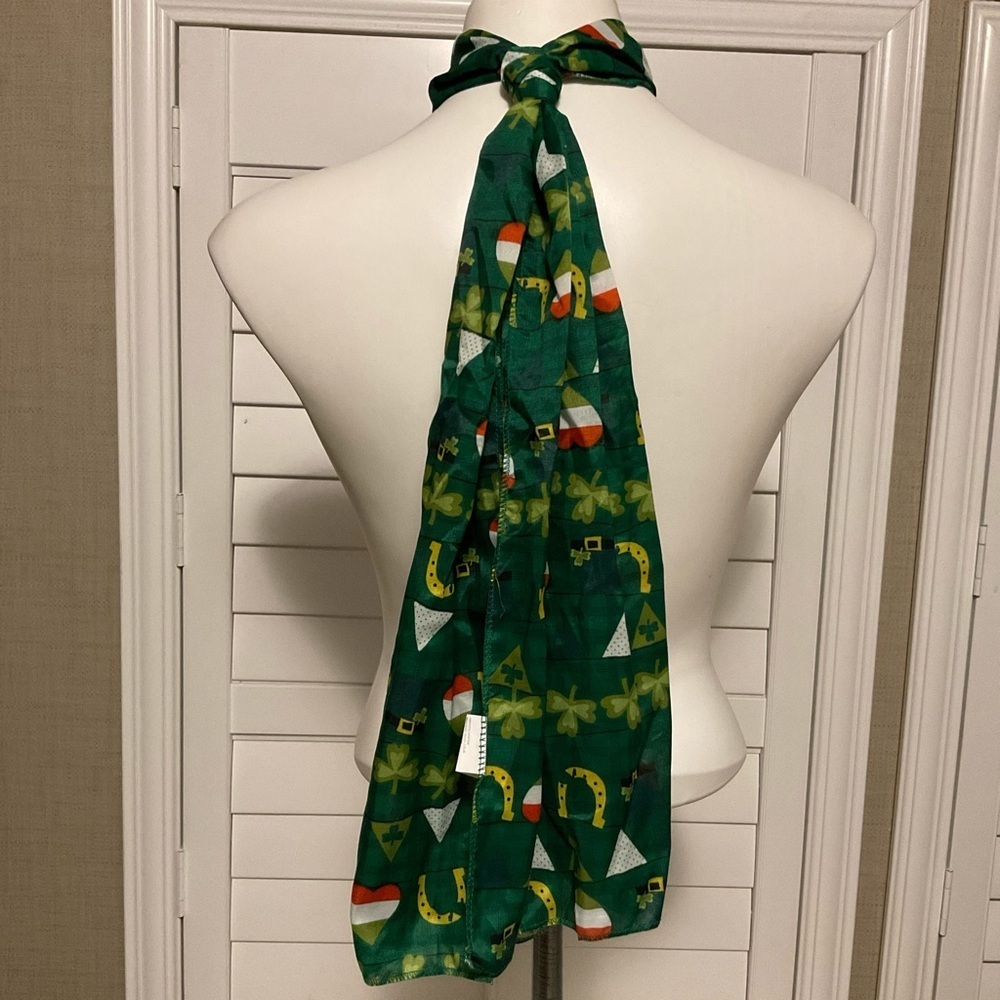 Green Patterned Scarf